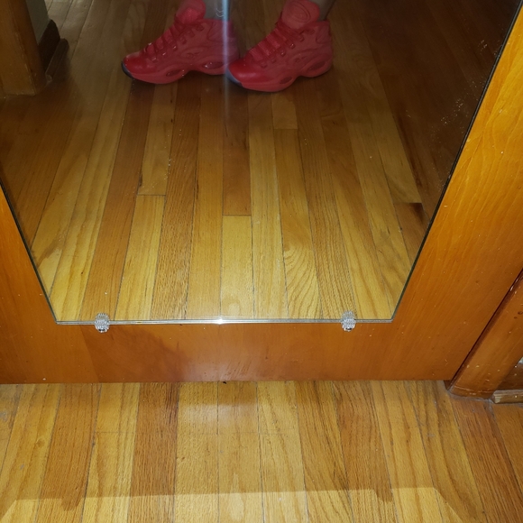 Teyana Taylor mid all red Allen Iversons - Picture 2 of 7